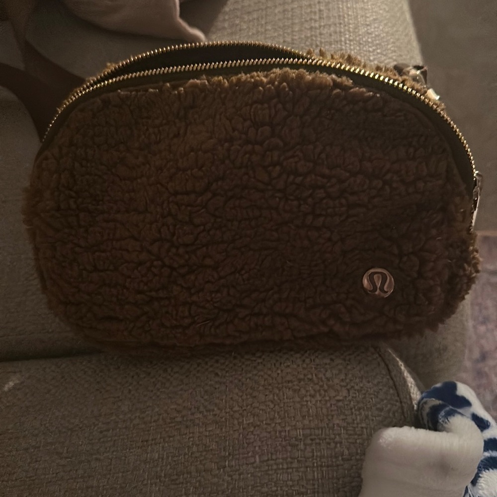 Lululemon belt bag